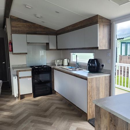 Q8 Ocean Edge Caravan Park Heysham Bagian luar foto