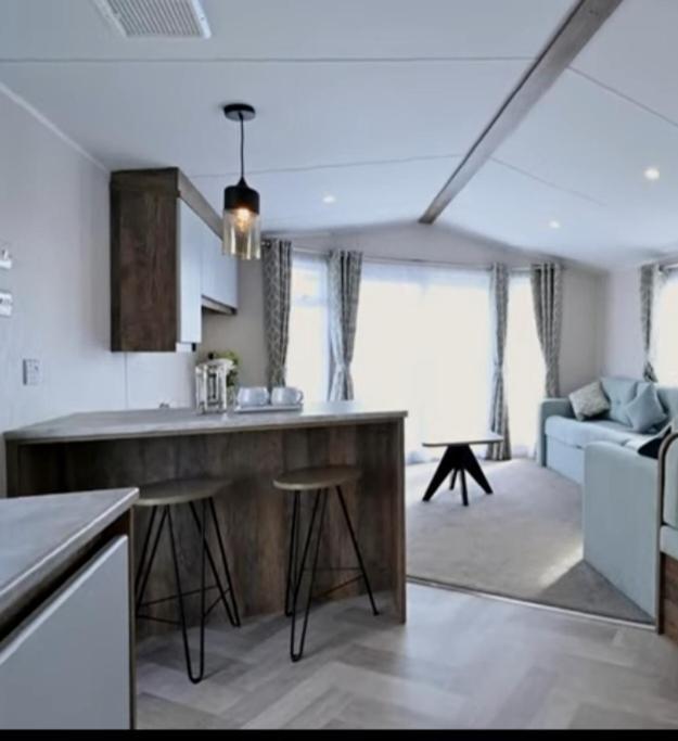 Q8 Ocean Edge Caravan Park Heysham Bagian luar foto