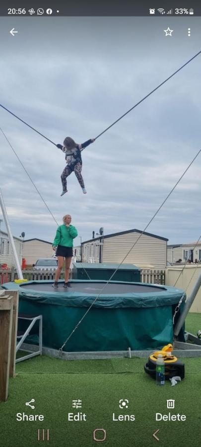 Q8 Ocean Edge Caravan Park Heysham Bagian luar foto